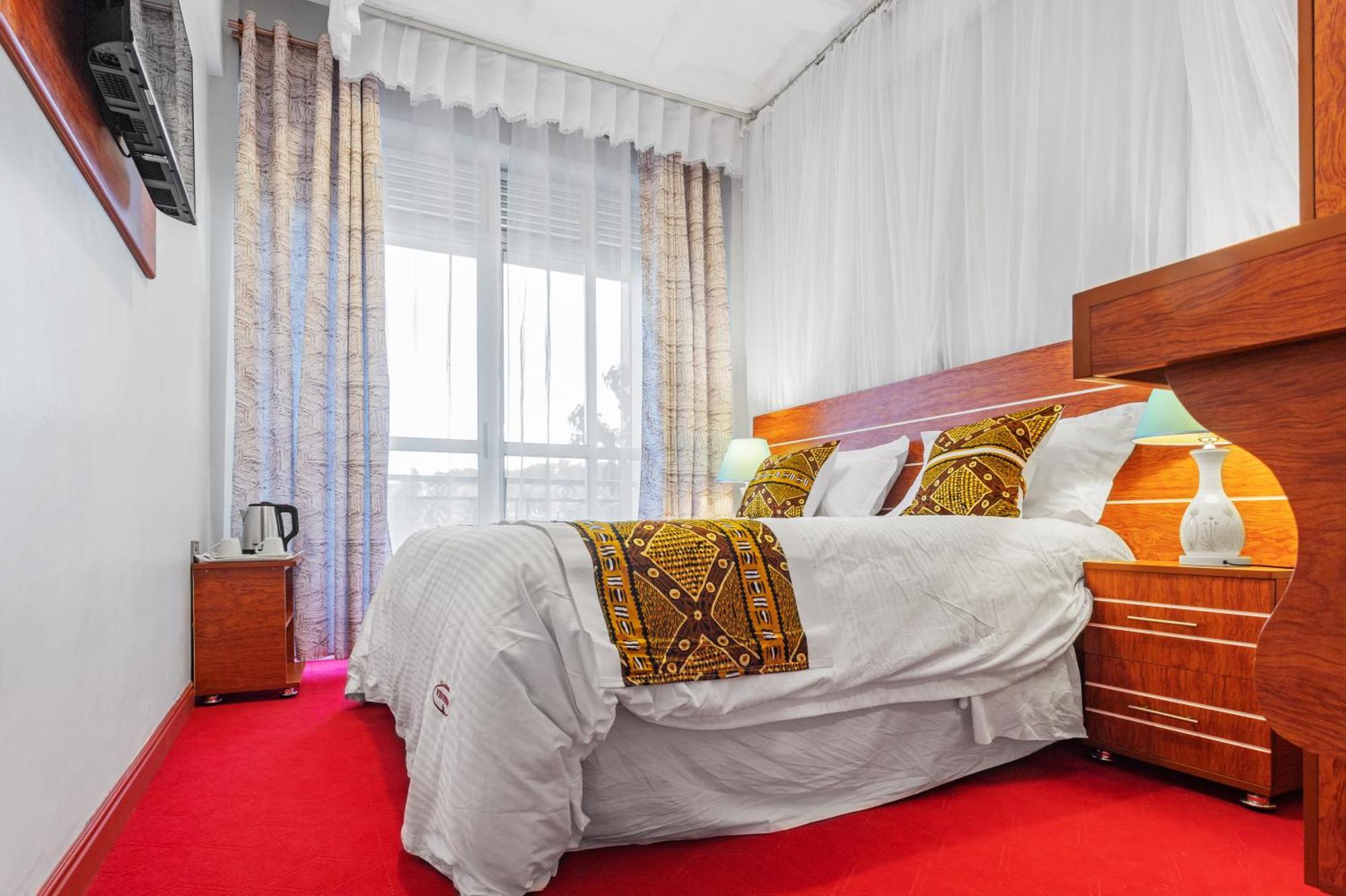 Ambrosia Heights Entebbe Hotel Екстериор снимка