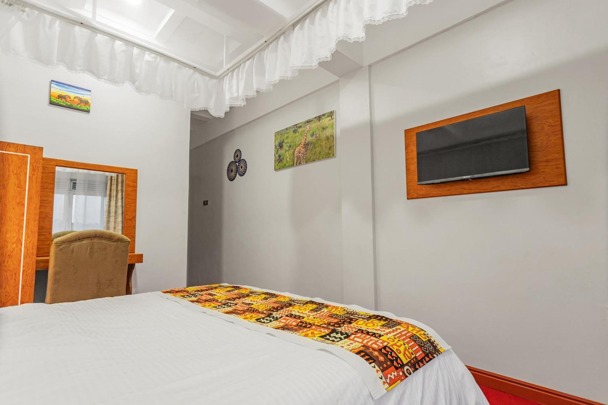 Ambrosia Heights Entebbe Hotel Екстериор снимка