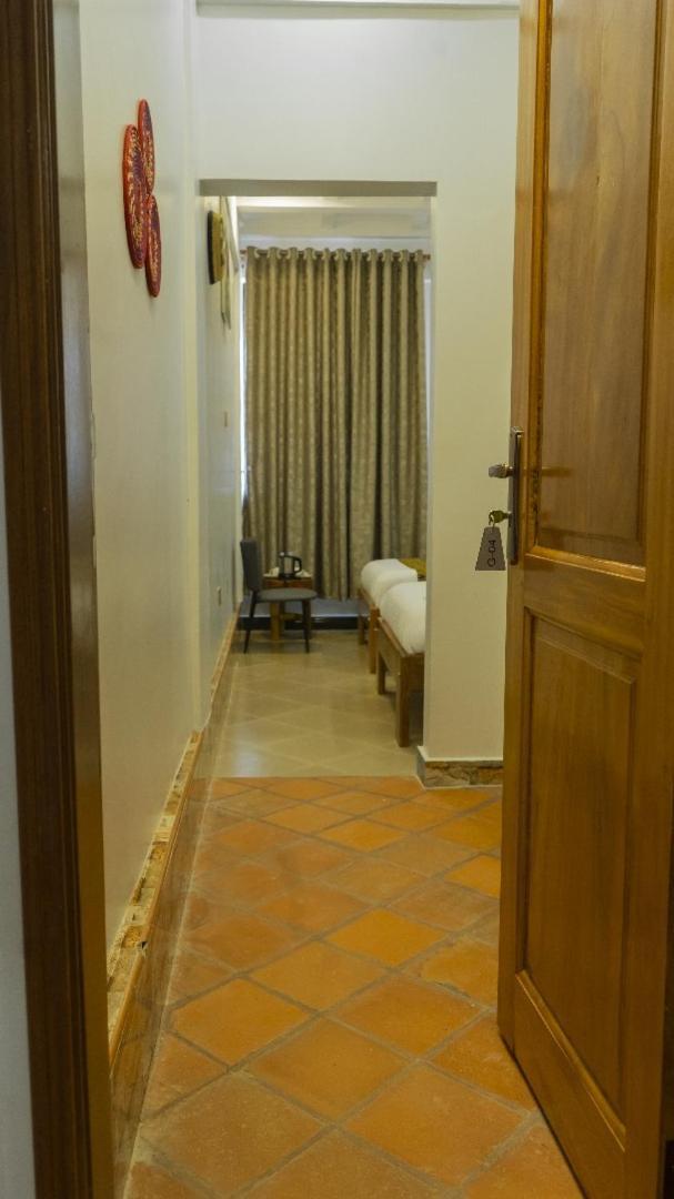 Ambrosia Heights Entebbe Hotel Екстериор снимка