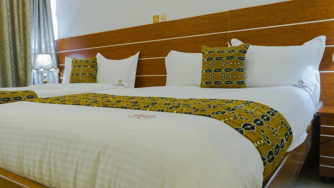 Ambrosia Heights Entebbe Hotel Екстериор снимка