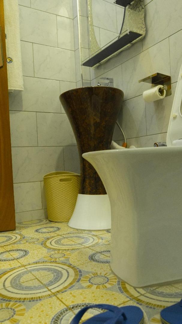 Ambrosia Heights Entebbe Hotel Екстериор снимка